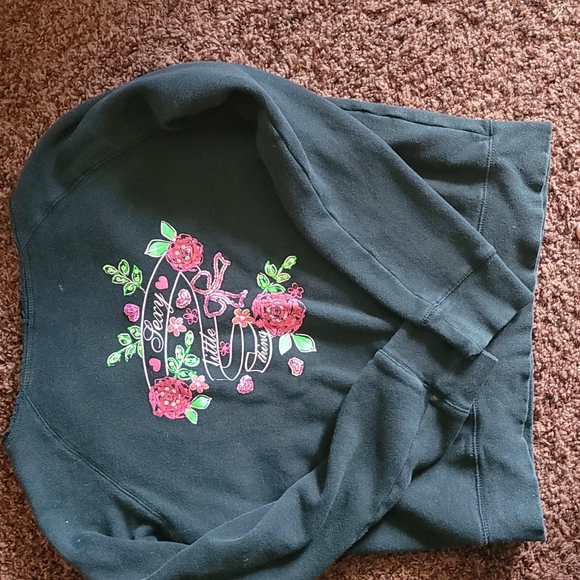 Clothes - Picture 3 of 3